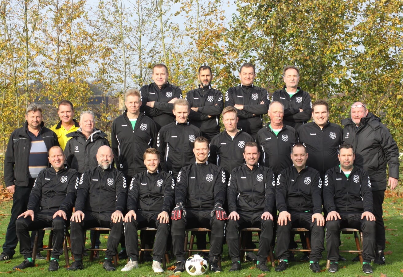 SRC ’24 zoekt versterking: het vierde elftal (40+) heeft jou nodig!